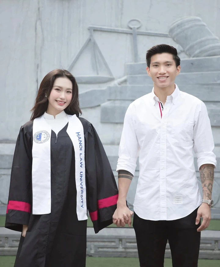 Bà xã cầu thủ Đoàn Văn Hậu: Từng lọt top 10 Hoa hậu Việt Nam, học vấn nổi bật Bà xã cầu thủ Đoàn Văn Hậu: Từng lọt top 10 Hoa hậu Việt Nam, học vấn nổi bật