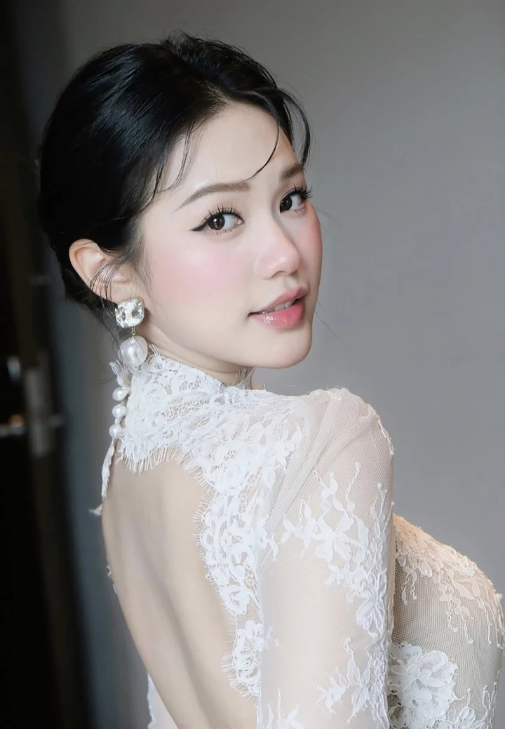 Bà xã cầu thủ Đoàn Văn Hậu: Từng lọt top 10 Hoa hậu Việt Nam, học vấn nổi bật Bà xã cầu thủ Đoàn Văn Hậu: Từng lọt top 10 Hoa hậu Việt Nam, học vấn nổi bật