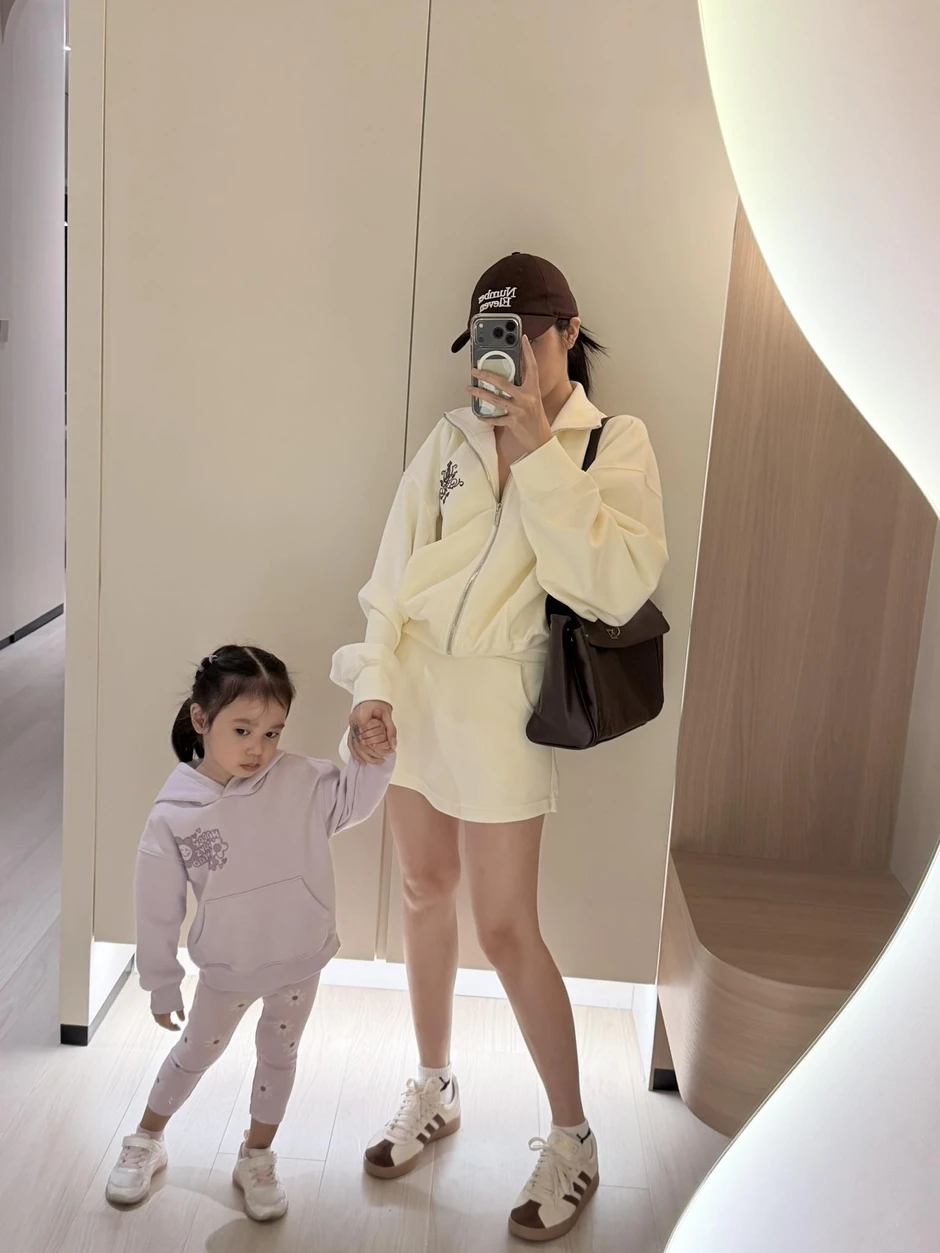 Bảo Anh từng tự trừng phạt vì làm mẹ đơn thân: "Mong con sẽ không mặc cảm hay giận dữ" Bảo Anh từng tự trừng phạt vì làm mẹ đơn thân: "Mong con sẽ không mặc cảm hay giận dữ"