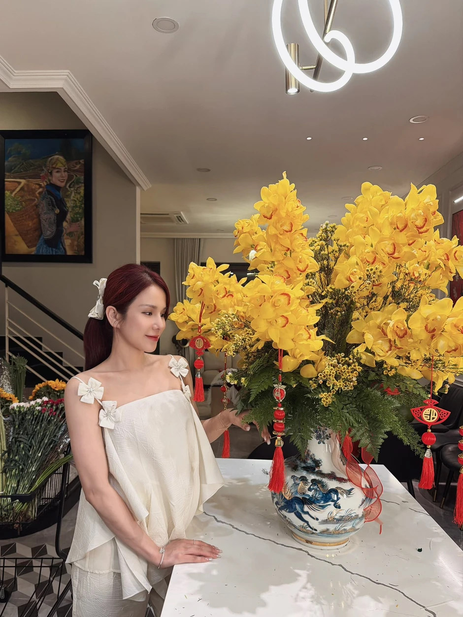 Bị nói "thua Diệp Lâm Anh", Vũ Thúy Quỳnh dùng 50 chữ đáp thẳng Bị nói "thua Diệp Lâm Anh", Vũ Thúy Quỳnh dùng 50 chữ đáp thẳng