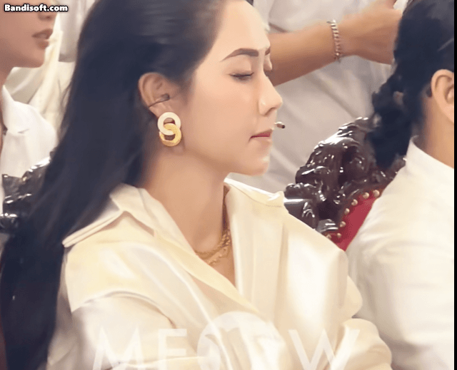 Bức ảnh chụp cận sau ca can thiệp "dao kéo" khiến mỹ nhân Việt lao đao, phải trả giá đắt Bức ảnh chụp cận sau ca can thiệp "dao kéo" khiến mỹ nhân Việt lao đao, phải trả giá đắt