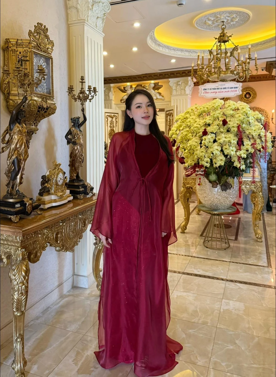 Bức ảnh Tiên Nguyễn đăng làm lộ bí mật Linh Rin - Phillip Nguyễn đang giấu kín? Bức ảnh Tiên Nguyễn đăng làm lộ bí mật Linh Rin - Phillip Nguyễn đang giấu kín?