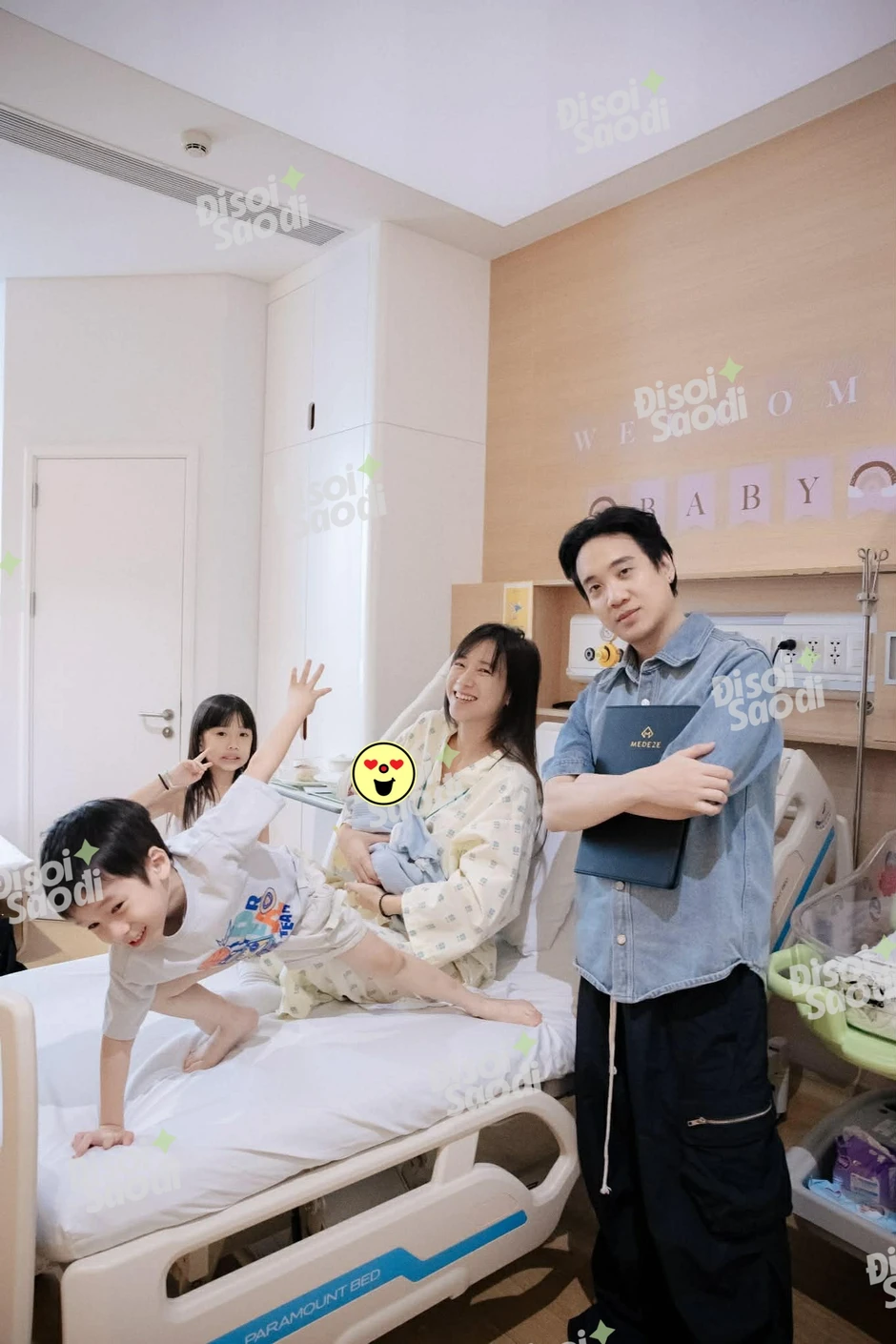 Cả mạng xã hội dậy sóng vì bức ảnh của vợ chồng JustaTee: "Đến caption cũng không cần viết" Cả mạng xã hội dậy sóng vì bức ảnh của vợ chồng JustaTee: "Đến caption cũng không cần viết"