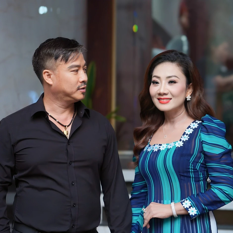 Ca sĩ Quang Lập bị cưỡng chế bàn giao nhà Ca sĩ Quang Lập bị cưỡng chế bàn giao nhà