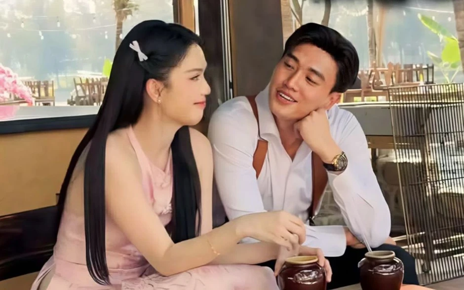 Chân dung chủ tịch thương hiệu mỳ bị đồn hẹn hò Ngọc Trinh, Tiểu Vy Chân dung chủ tịch thương hiệu mỳ bị đồn hẹn hò Ngọc Trinh, Tiểu Vy