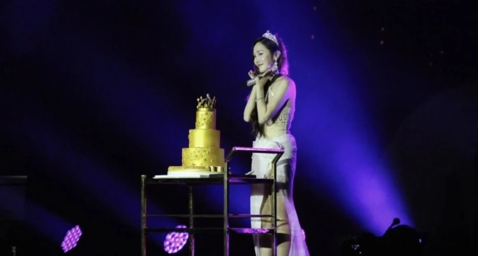 Chi Pu hội ngộ 'công chúa Kpop' Jessica Chi Pu hội ngộ 'công chúa Kpop' Jessica