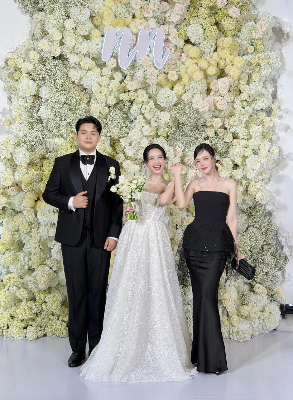 Chi Pu, Puka và dàn sao Việt đổ bộ đám cưới Andiez Nam Trương và Nhung Gumiho Chi Pu, Puka và dàn sao Việt đổ bộ đám cưới Andiez Nam Trương và Nhung Gumiho