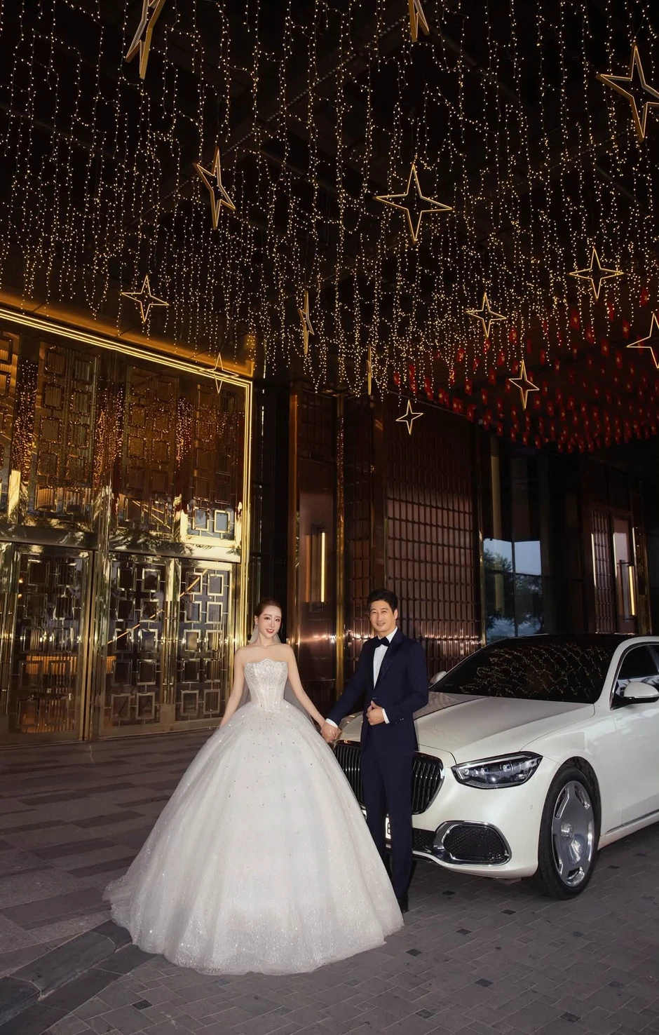 Cô dâu kém 7 tuổi và khán phòng vỡ oà vì lời chia sẻ của chú rể - diễn viên Ngọc Quỳnh