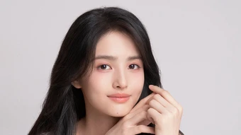 Cô gái 19 tuổi làm nàng thơ mới của Châu Tinh Trì