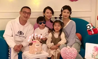 Con gái rocker Uông Phong không nhận mẹ