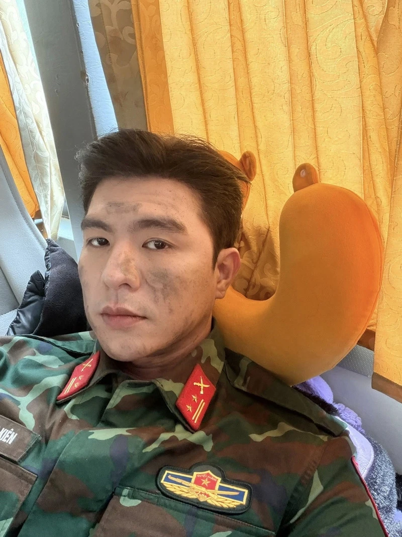Cục trưởng Xuân Bắc chúc chị em 'căng tròn mịn', Phó giáo sư Tân Nhàn khoe giọng ngọt ngào Cục trưởng Xuân Bắc chúc chị em 'căng tròn mịn', Phó giáo sư Tân Nhàn khoe giọng ngọt ngào