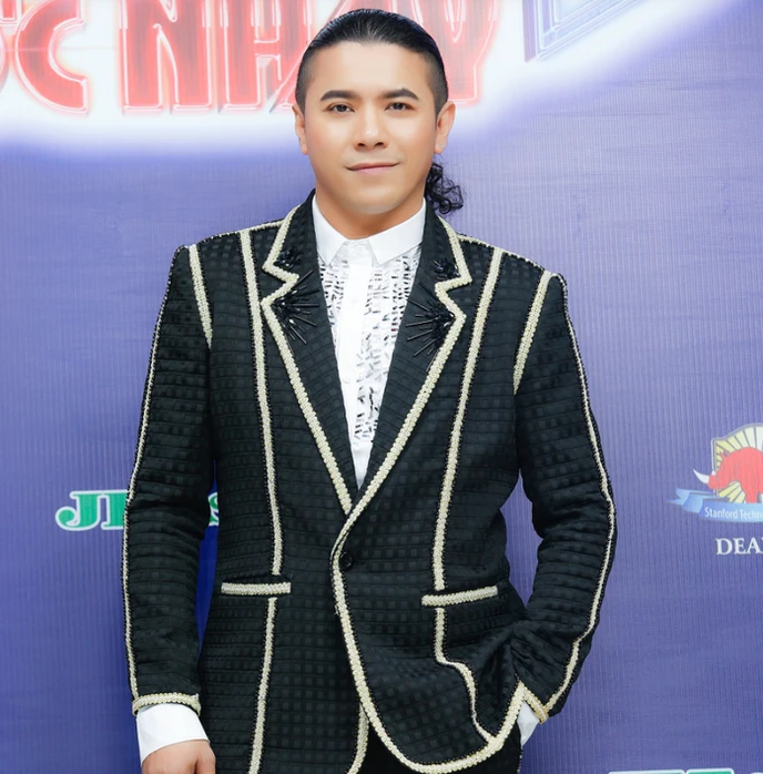 Cuộc sống bế tắc của Kasim Hoàng Vũ trước khi qua đời Cuộc sống bế tắc của Kasim Hoàng Vũ trước khi qua đời