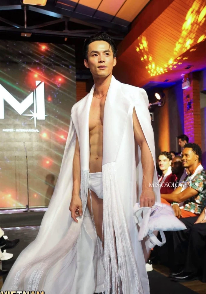 Cựu tiếp viên hàng không cao 1,86m nỗ lực dự thi Mister International 2026 Cựu tiếp viên hàng không cao 1,86m nỗ lực dự thi Mister International 2026