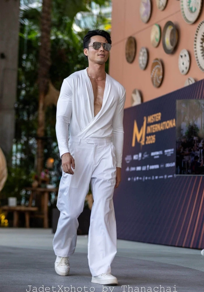 Cựu tiếp viên hàng không cao 1,86m nỗ lực dự thi Mister International 2026 Cựu tiếp viên hàng không cao 1,86m nỗ lực dự thi Mister International 2026