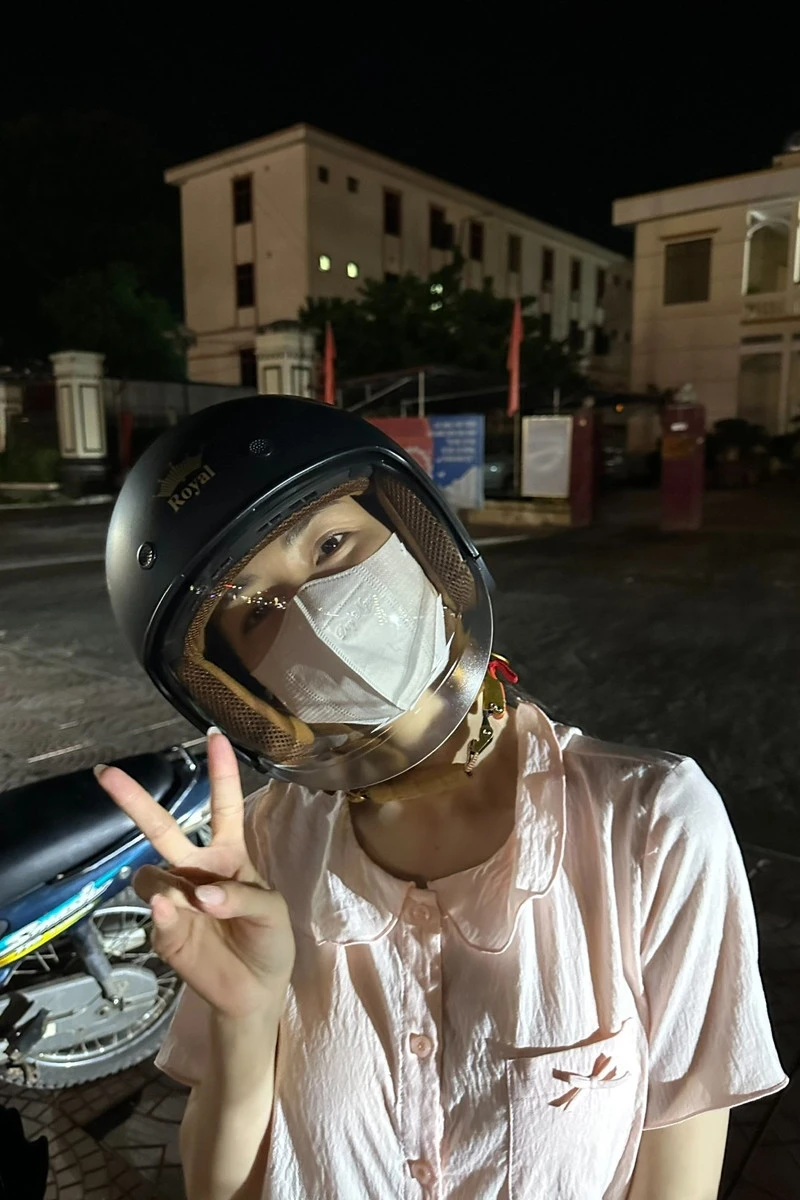 Đại úy Thăng Văn Cương viết về Hòa Minzy: 'Anh yêu em, vợ ơi' Đại úy Thăng Văn Cương viết về Hòa Minzy: 'Anh yêu em, vợ ơi'