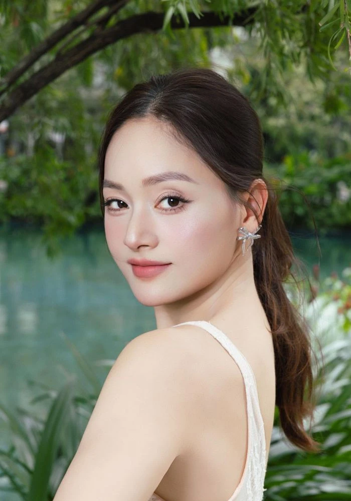 Diễn viên Lan Phương lạc quan sau đổ vỡ chồng Tây, làm mẹ đơn thân nuôi 2 con Diễn viên Lan Phương lạc quan sau đổ vỡ chồng Tây, làm mẹ đơn thân nuôi 2 con