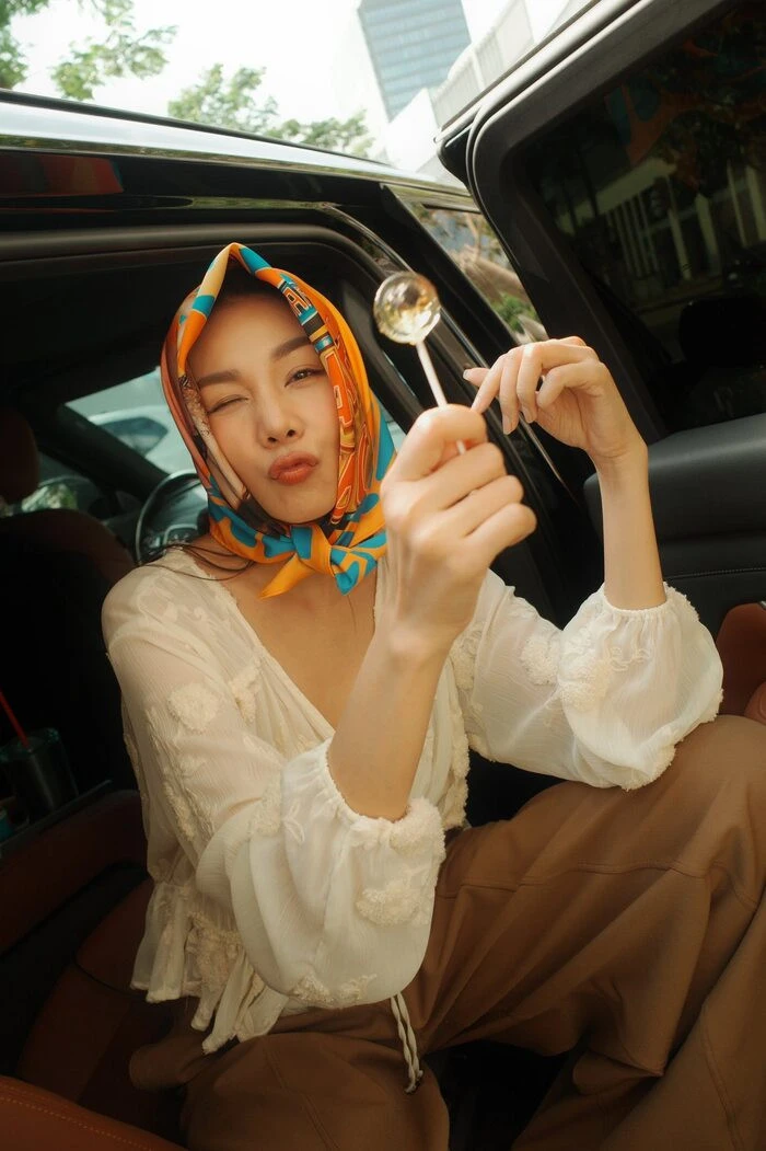 Diễn viên Phương Oanh đưa hai con đi biển, Quỳnh Nga nhận 'cơn mưa lời khen' Diễn viên Phương Oanh đưa hai con đi biển, Quỳnh Nga nhận 'cơn mưa lời khen'