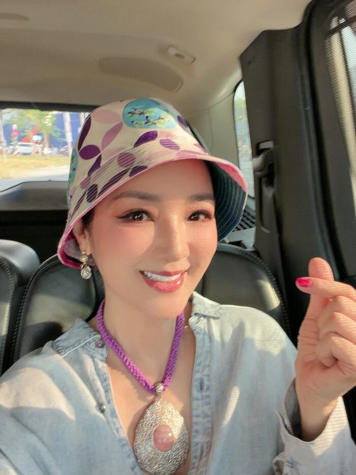 Diễn viên Phương Oanh đưa hai con đi biển, Quỳnh Nga nhận 'cơn mưa lời khen' Diễn viên Phương Oanh đưa hai con đi biển, Quỳnh Nga nhận 'cơn mưa lời khen'