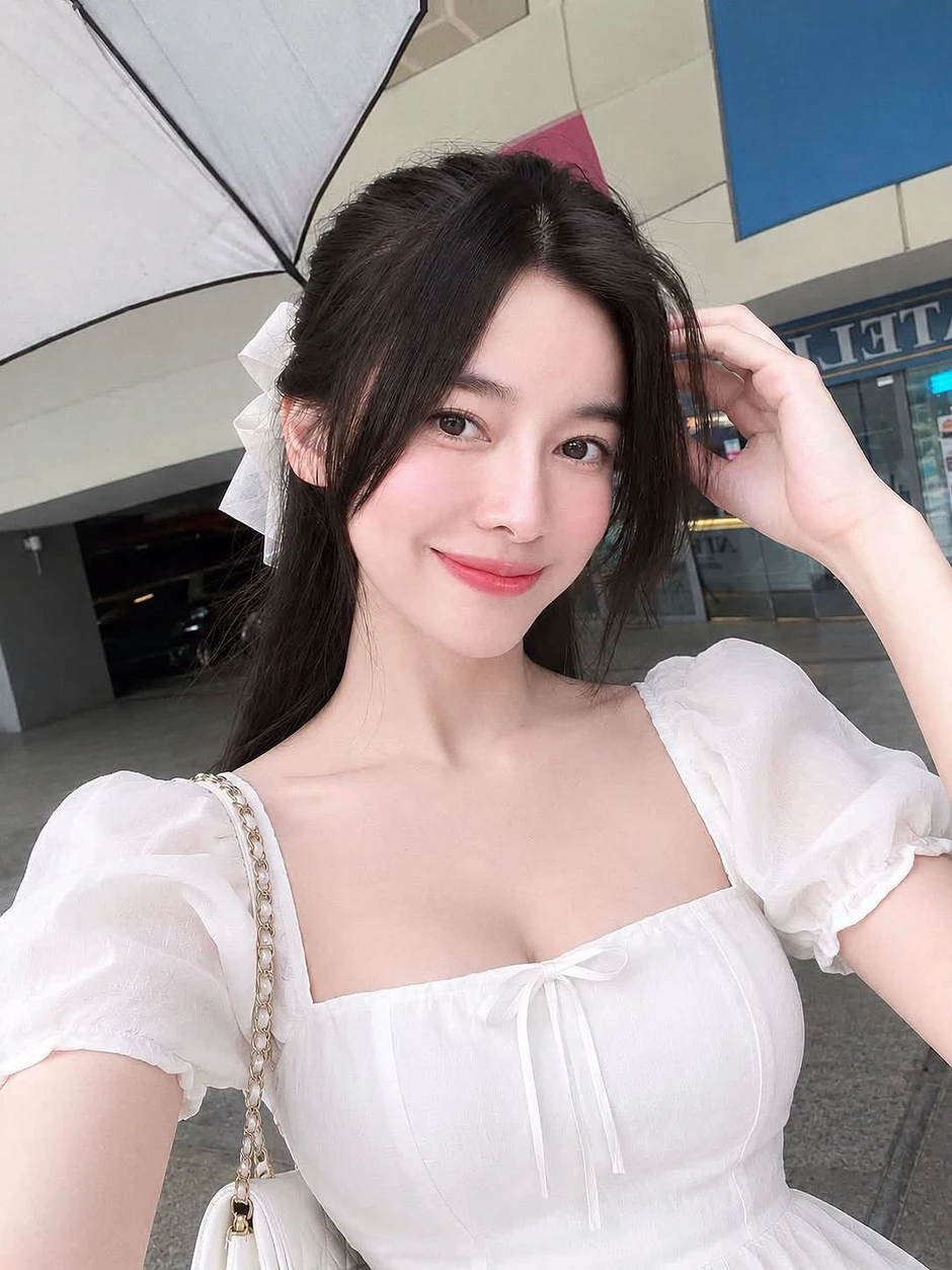 Diễn viên Việt Trinh sành điệu hiếm thấy, nghệ sĩ Ngọc Đáng tròn 100 tuổi Diễn viên Việt Trinh sành điệu hiếm thấy, nghệ sĩ Ngọc Đáng tròn 100 tuổi