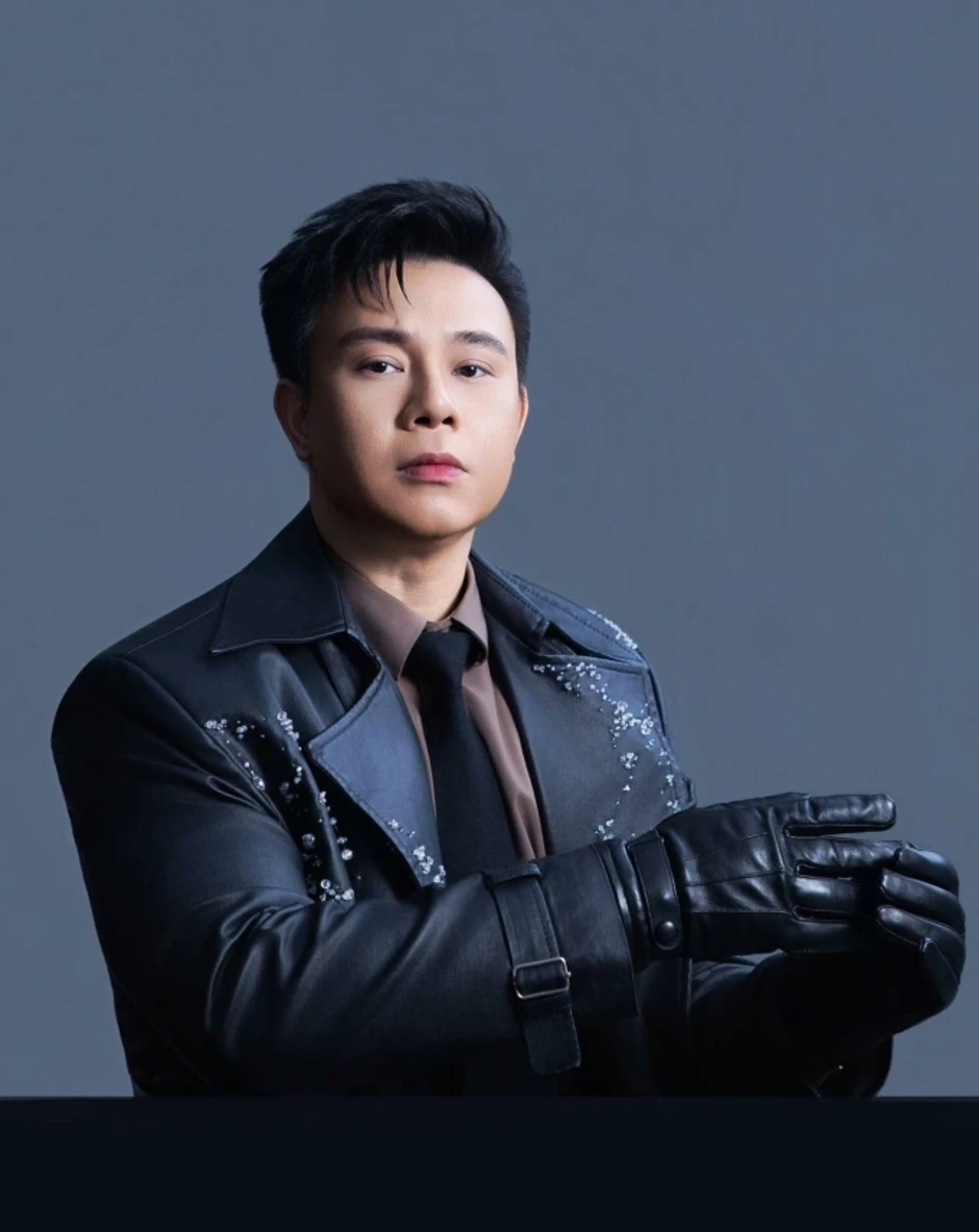 Đông Hùng: 'Tôi không còn đi hát vì cơm áo gạo tiền'