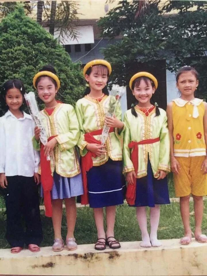 Dung nhan xinh từ bé của ngôi sao phim giờ vàng VTV, 8 tuổi đã nổi tiếng màn ảnh Dung nhan xinh từ bé của ngôi sao phim giờ vàng VTV, 8 tuổi đã nổi tiếng màn ảnh