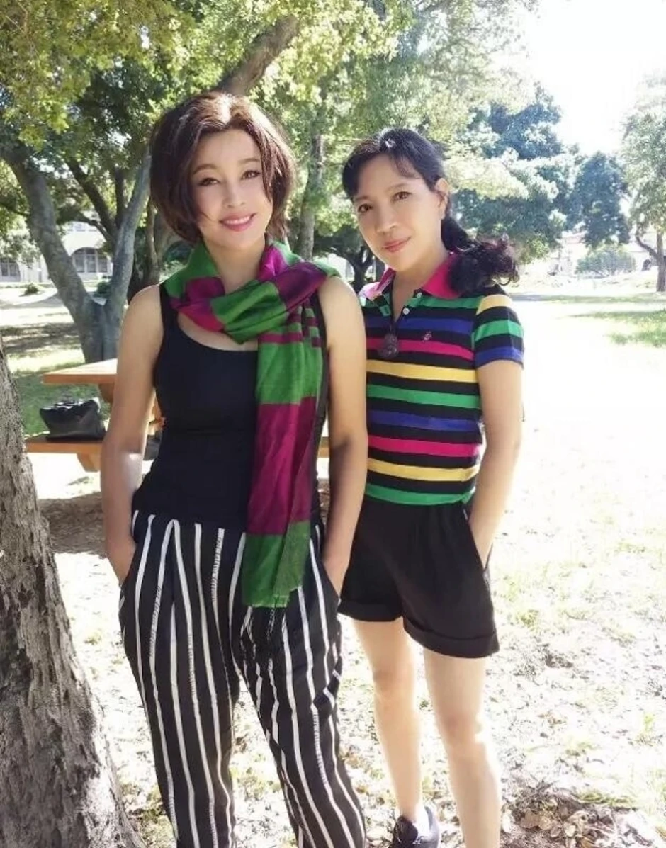 Em gái Lưu Hiểu Khánh: 'Tôi không chiếm tài sản của chị' Em gái Lưu Hiểu Khánh: 'Tôi không chiếm tài sản của chị'