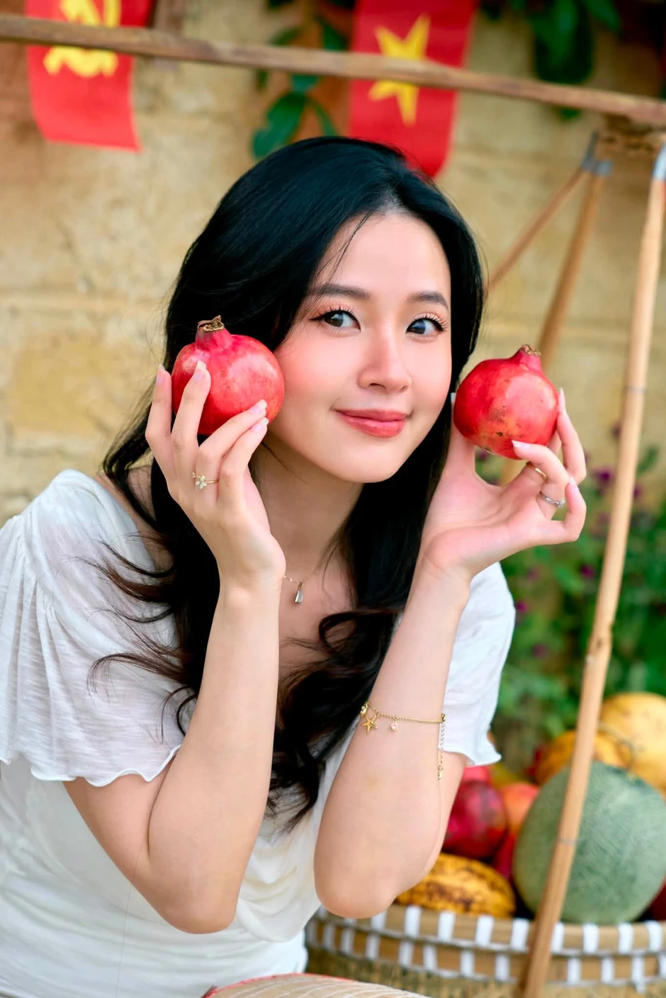 Hạnh phúc của Tiến sĩ Anh Thơ, Thanh Thanh Hiền trẻ đẹp tuổi U60 Hạnh phúc của Tiến sĩ Anh Thơ, Thanh Thanh Hiền trẻ đẹp tuổi U60
