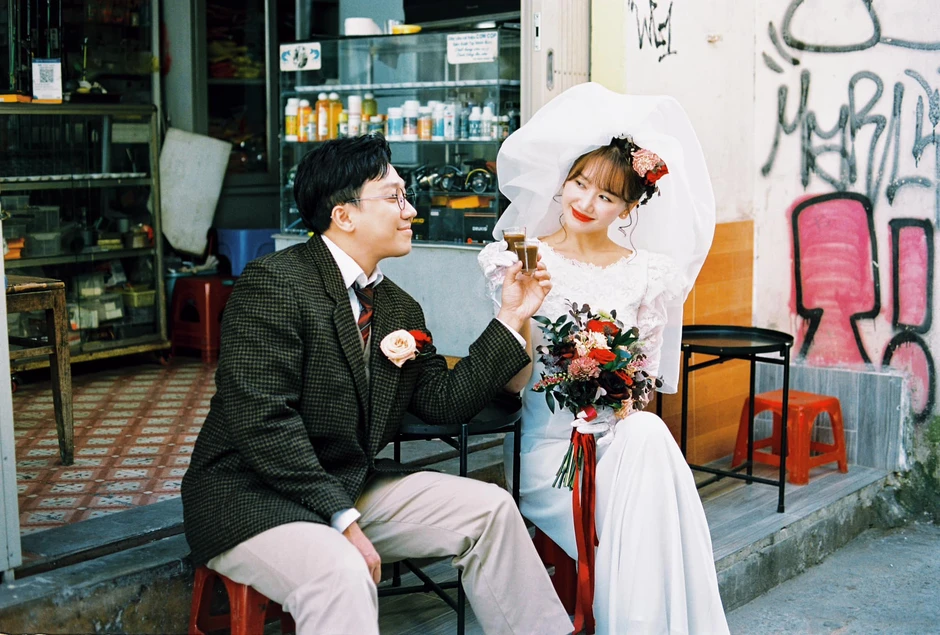 Hari Won 2 lần phẫu thuật ung thư cổ tử cung: Chồng có tài sản hơn 1.000 tỷ, được cưng như trứng Hari Won 2 lần phẫu thuật ung thư cổ tử cung: Chồng có tài sản hơn 1.000 tỷ, được cưng như trứng