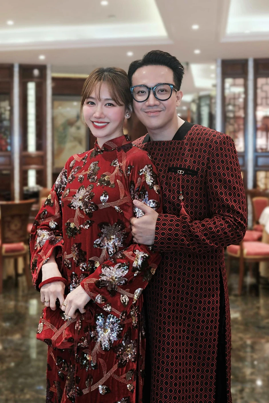Hari Won 2 lần phẫu thuật ung thư cổ tử cung: Chồng có tài sản hơn 1.000 tỷ, được cưng như trứng Hari Won 2 lần phẫu thuật ung thư cổ tử cung: Chồng có tài sản hơn 1.000 tỷ, được cưng như trứng