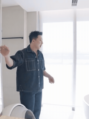 Hé lộ toàn cảnh bên trong nhà mới của Trấn Thành Hé lộ toàn cảnh bên trong nhà mới của Trấn Thành