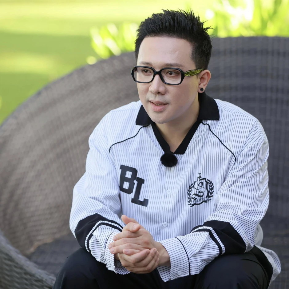 Hé lộ toàn cảnh bên trong nhà mới của Trấn Thành Hé lộ toàn cảnh bên trong nhà mới của Trấn Thành