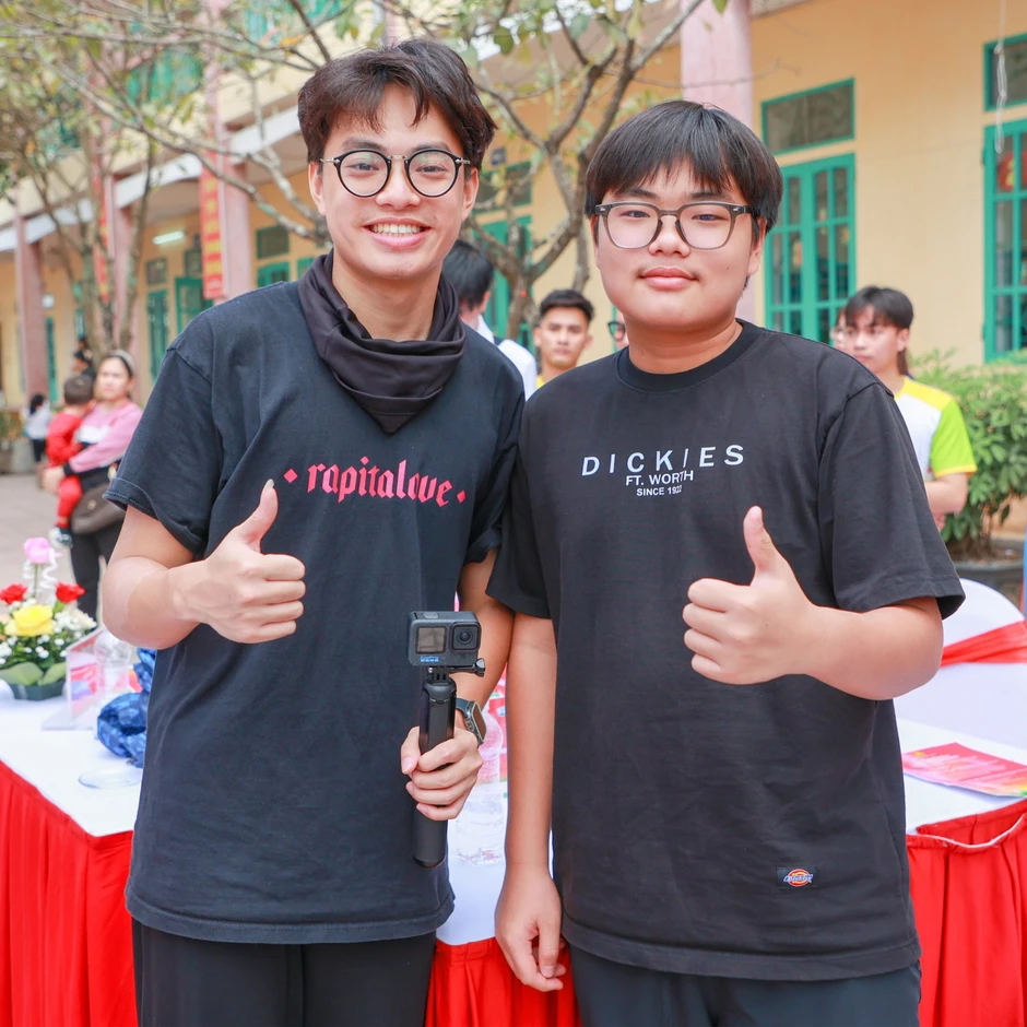 HIEUTHUHAI làm lộ bí mật của con trai NSND Xuân Bắc: "Anh đăng thế này ba mẹ em xem có sao không?" HIEUTHUHAI làm lộ bí mật của con trai NSND Xuân Bắc: "Anh đăng thế này ba mẹ em xem có sao không?"