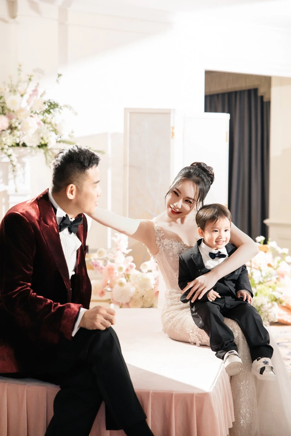 Hồ Quỳnh Hương: U50 mới kết hôn, có con mà không ai hay biết Hồ Quỳnh Hương: U50 mới kết hôn, có con mà không ai hay biết