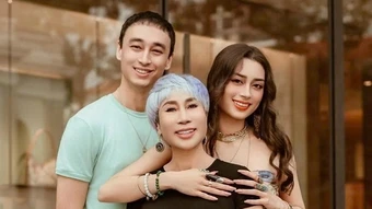 Hoa hậu Emoura Phạm: 'Tôi khâm phục mẹ một mình nuôi hai con'