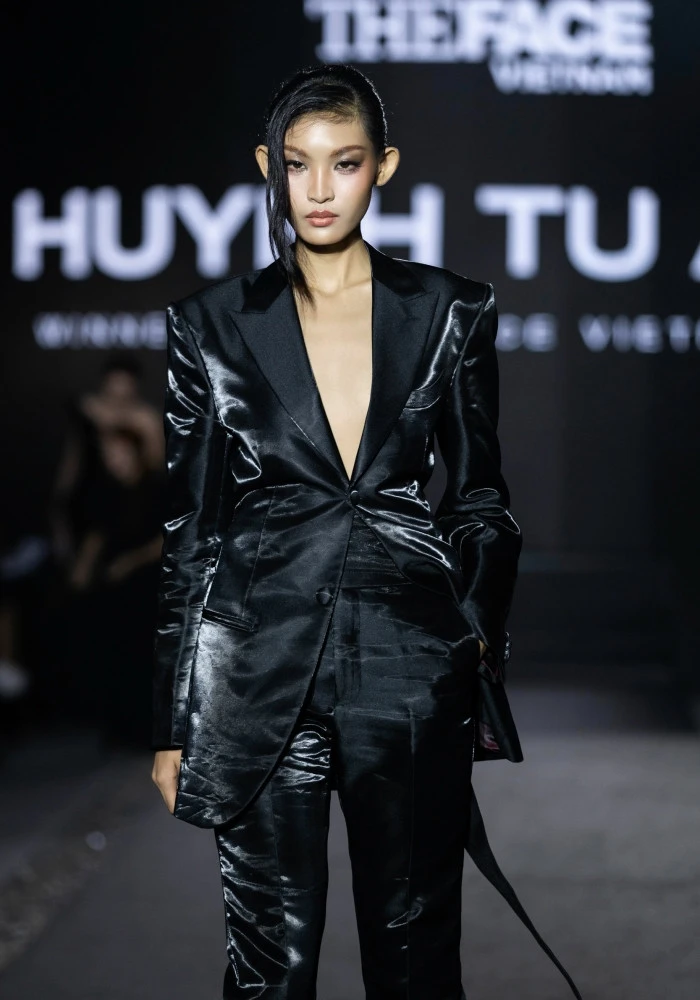 Hoa hậu H’Hen Niê xuất hiện gợi cảm, nhiều lần nài nỉ chồng vì lý do đặc biệt Hoa hậu H’Hen Niê xuất hiện gợi cảm, nhiều lần nài nỉ chồng vì lý do đặc biệt