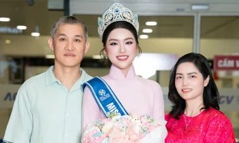 Hoa hậu Phan Phương Oanh về nhà sau một tháng đăng quang