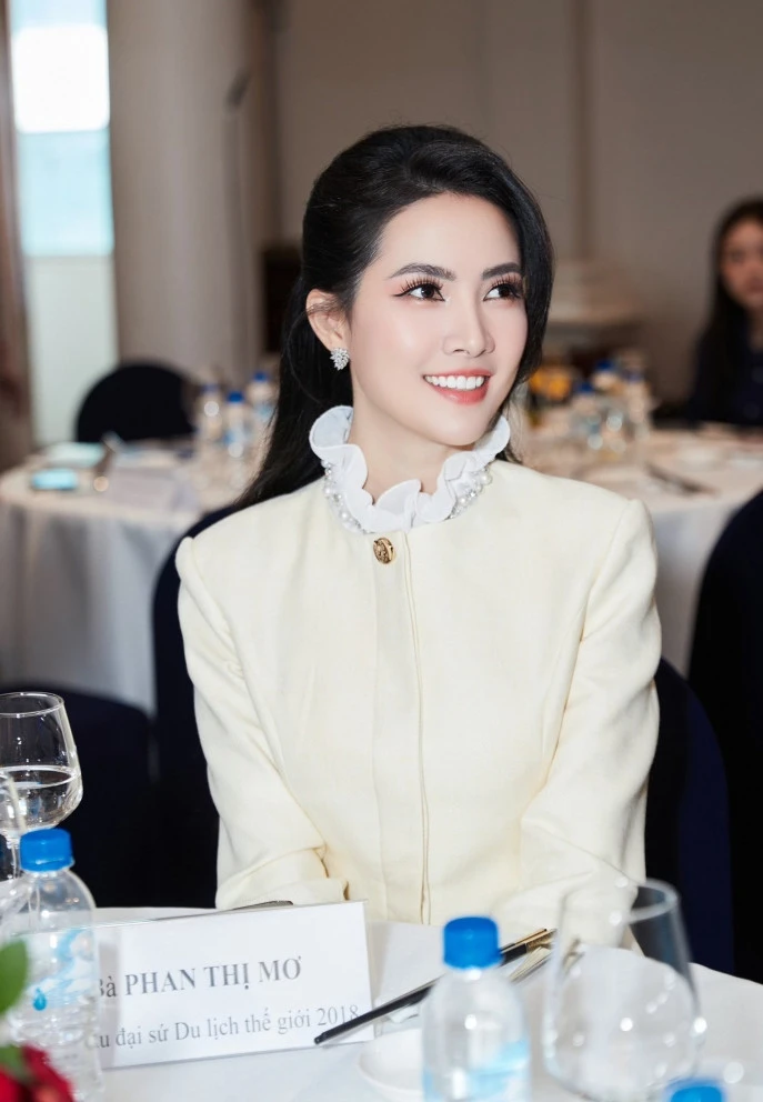 Hoa hậu Phan Thị Mơ tuổi 36 vẫn còn độc thân, tự tin sắc vóc 'vạn người mê' Hoa hậu Phan Thị Mơ tuổi 36 vẫn còn độc thân, tự tin sắc vóc 'vạn người mê'