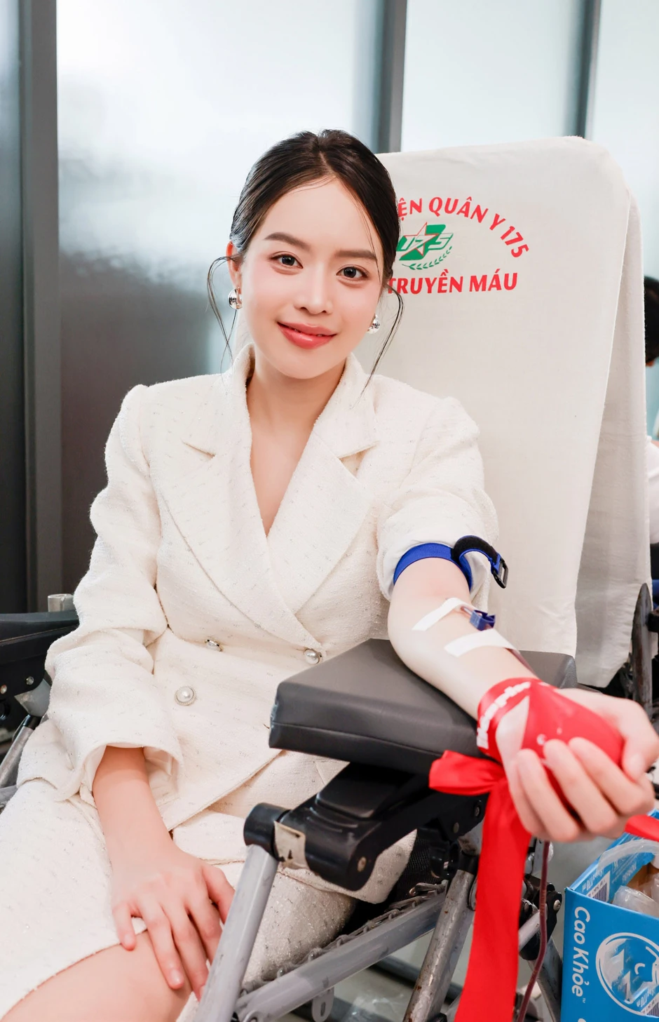 Hoa hậu Thanh Thủy hiến máu, ca sĩ Duyên Quỳnh xúc động vì điều đặc biệt Hoa hậu Thanh Thủy hiến máu, ca sĩ Duyên Quỳnh xúc động vì điều đặc biệt