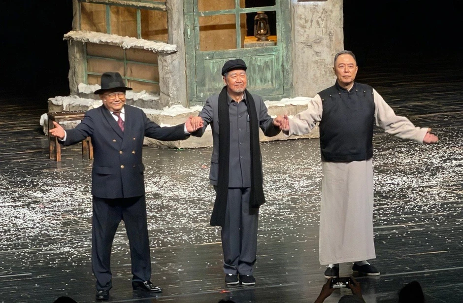'Hòa Thân' Vương Cương tái xuất 'Hòa Thân' Vương Cương tái xuất