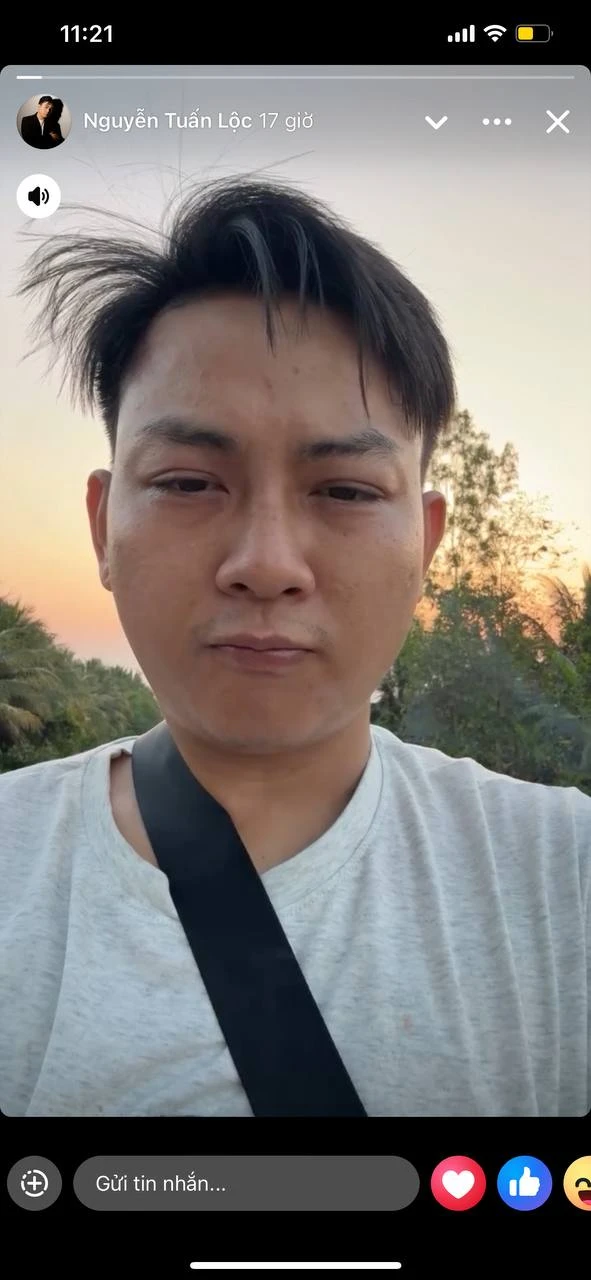 Hoài Lâm: Từng được so sánh ngang ngửa Sơn Tùng, nay diện mạo xuề xoà khó tin Hoài Lâm: Từng được so sánh ngang ngửa Sơn Tùng, nay diện mạo xuề xoà khó tin