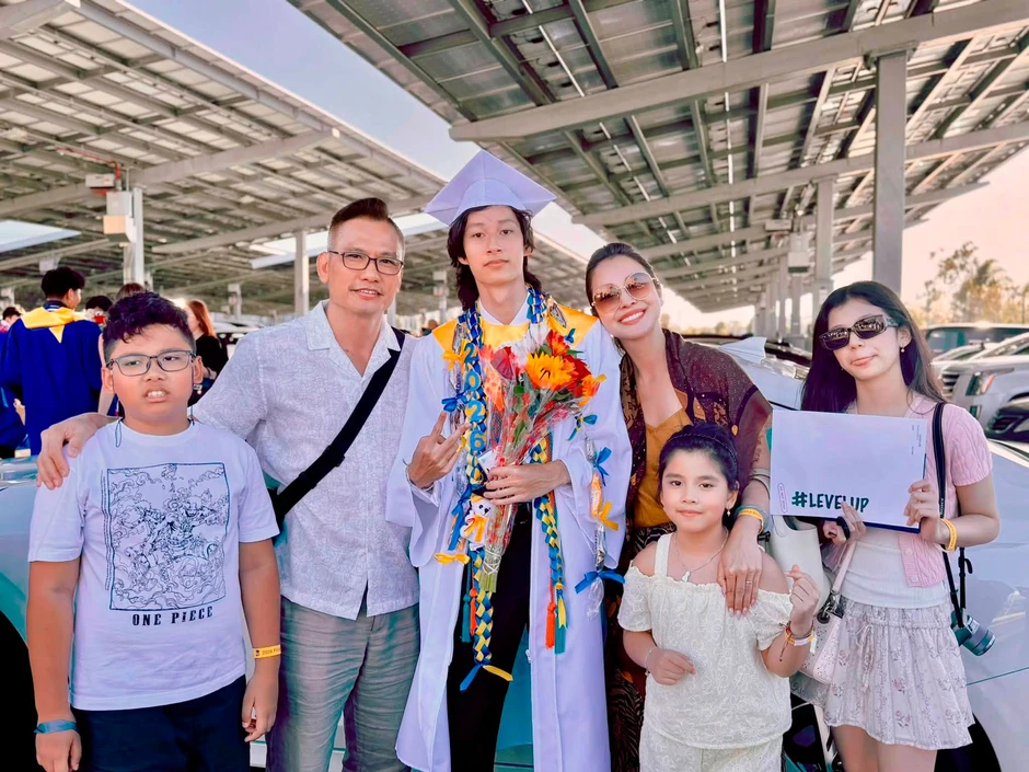 Hôn nhân 14 năm ngọt ngào của hoa hậu Jennifer Phạm và chồng doanh nhân Hôn nhân 14 năm ngọt ngào của hoa hậu Jennifer Phạm và chồng doanh nhân