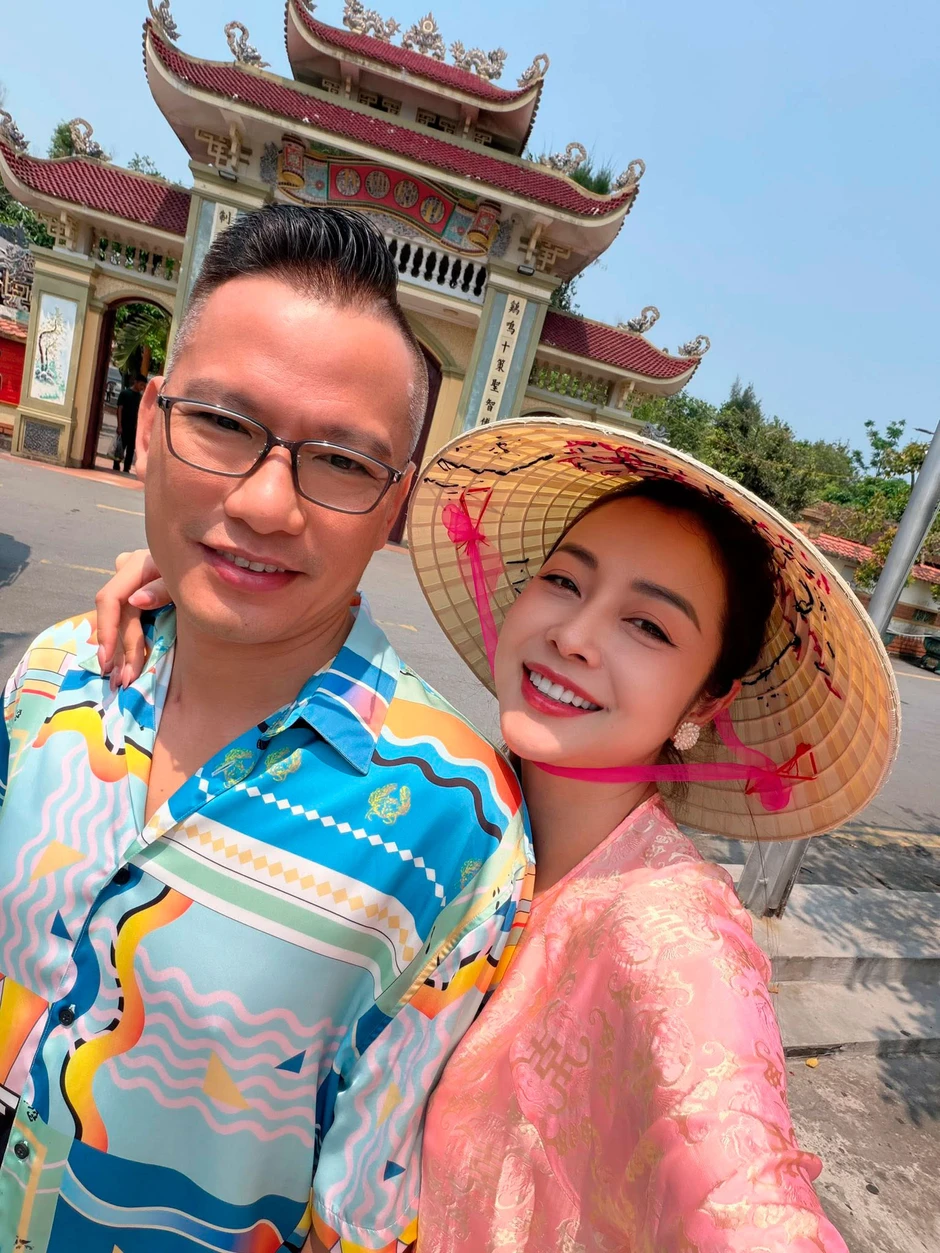 Hôn nhân 14 năm ngọt ngào của hoa hậu Jennifer Phạm và chồng doanh nhân Hôn nhân 14 năm ngọt ngào của hoa hậu Jennifer Phạm và chồng doanh nhân