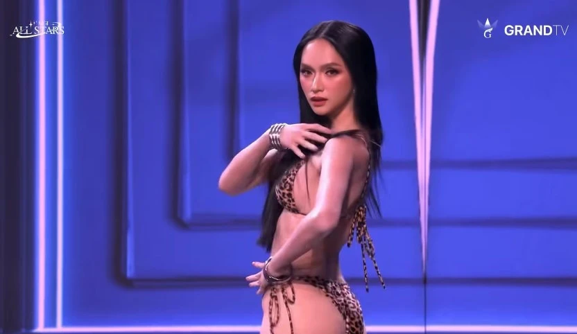Hương Giang 'bốc lửa' diễn bikini tại bán kết 2 MGI All Stars, đạt 8,93 điểm