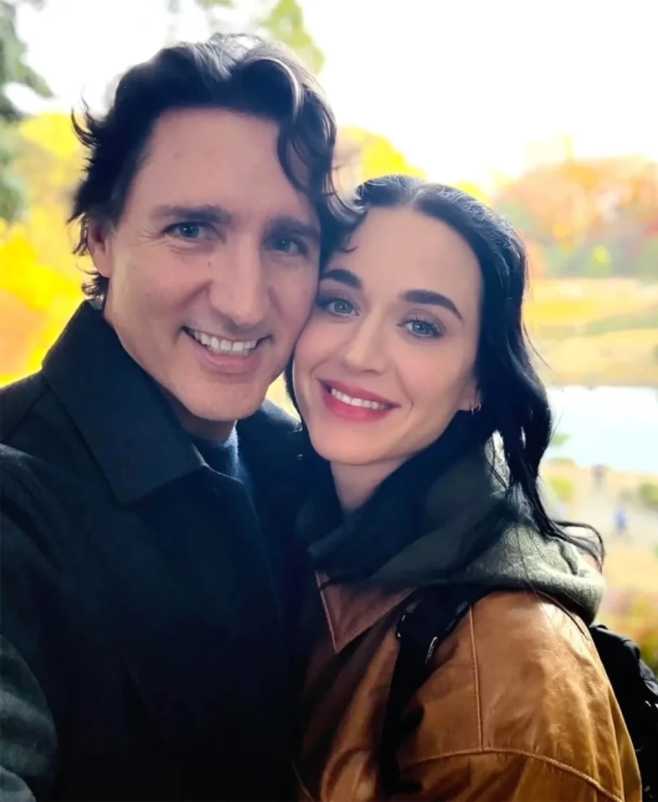 Katy Perry và cựu Thủ tướng Canada đùa về chuyện tuổi tác Katy Perry và cựu Thủ tướng Canada đùa về chuyện tuổi tác