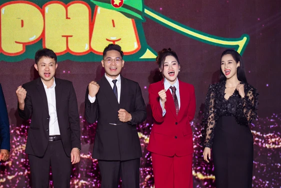 Khởi động chuỗi hoạt động nghệ thuật thời trang Khởi động chuỗi hoạt động nghệ thuật thời trang