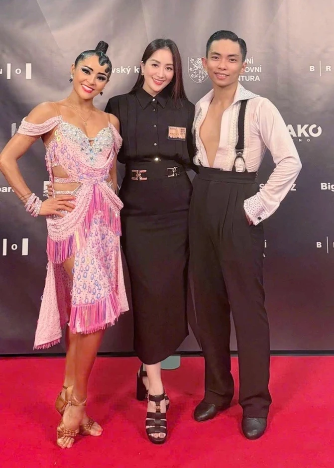 Kiện tướng dancesport Thu Hương: 'Tôi không có thời gian hẹn hò' Kiện tướng dancesport Thu Hương: 'Tôi không có thời gian hẹn hò'