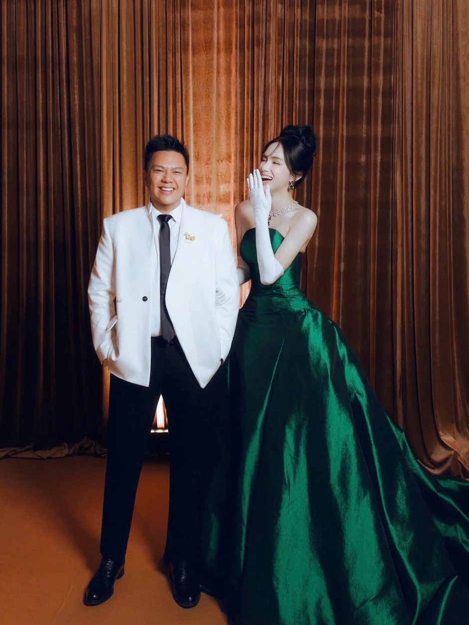 Lo cho Miss Universe Vietnam sau thông báo nóng từ ông Nawat Lo cho Miss Universe Vietnam sau thông báo nóng từ ông Nawat