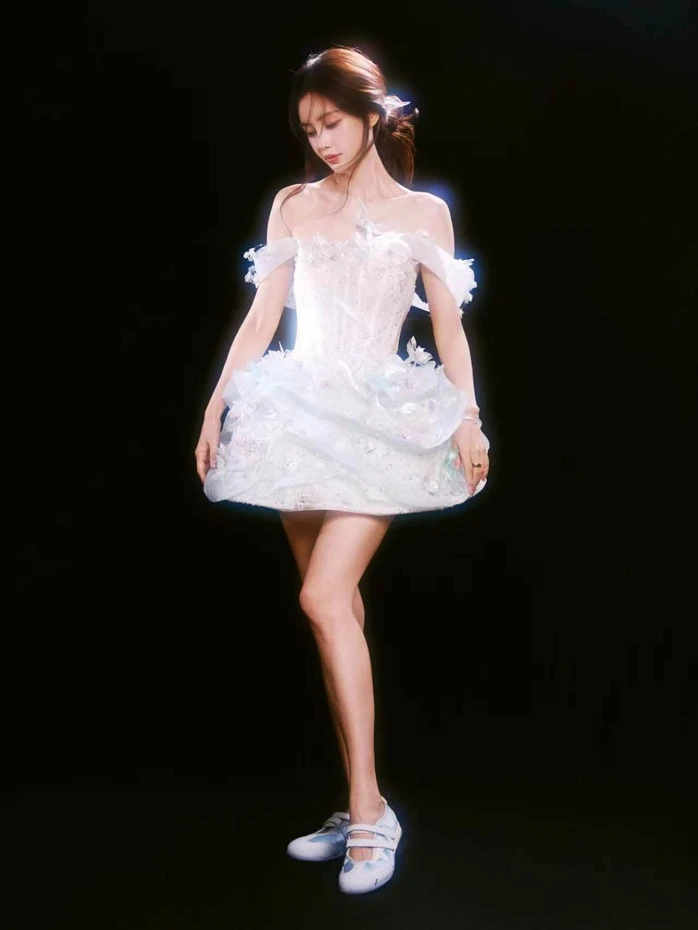 Mỹ nhân Angelababy đẹp vô thực với đầm Việt Mỹ nhân Angelababy đẹp vô thực với đầm Việt