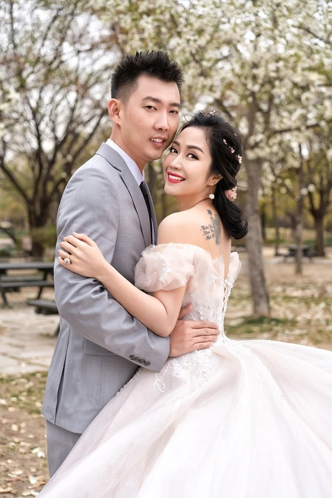 Mỹ nhân Việt hot ầm ầm cõi mạng vì clip mắng chồng 3 phút liên tục Mỹ nhân Việt hot ầm ầm cõi mạng vì clip mắng chồng 3 phút liên tục