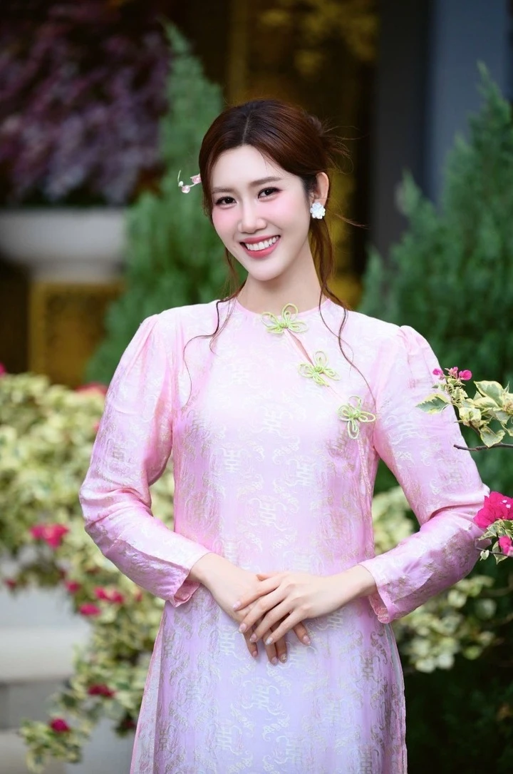 Mỹ nhân Việt từng 3 lần trượt hoa hậu lọt đề cử 100 gương mặt đẹp nhất thế giới Mỹ nhân Việt từng 3 lần trượt hoa hậu lọt đề cử 100 gương mặt đẹp nhất thế giới